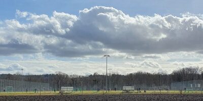 LED Flutlicht auch für den Kunstrasen geplant